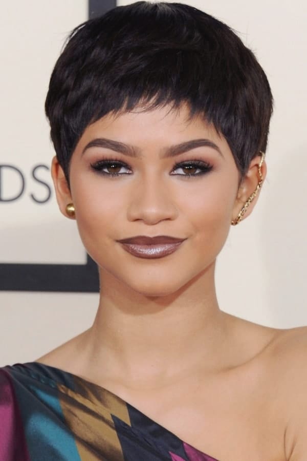 55 Beautiful Short Hairstyles For Fat Faces And Double Chins To Copy