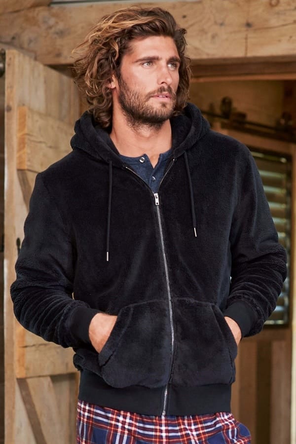 Gentle Black Hoodie Ideas for Men To Look Stylish