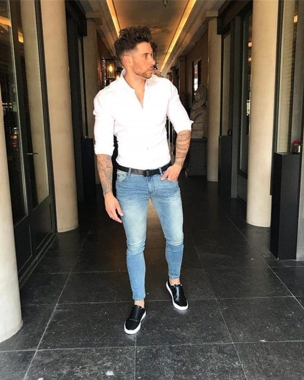 Blue Jeans With White Shirt Outfits For Men