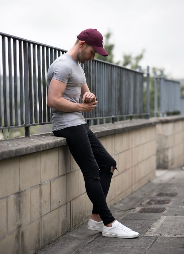 grey t shirt black jeans