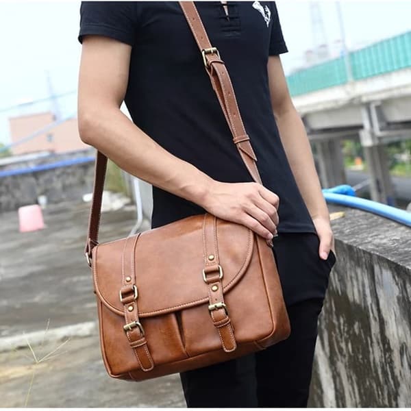 Stylish Office Bags For Men To Move In Style