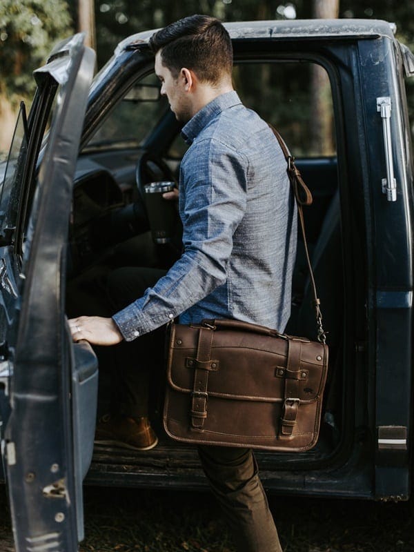 Stylish Office Bags For Men To Move In Style