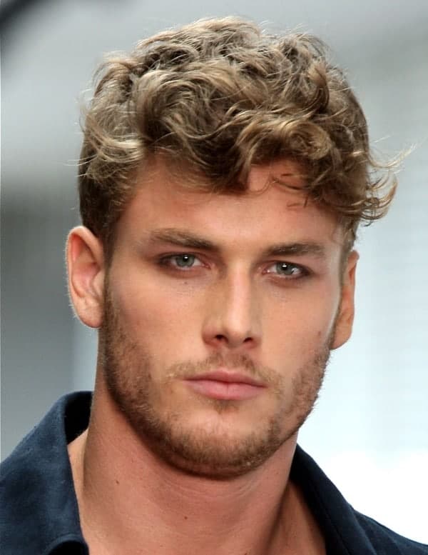 35 Savior Hairstyles for Men to Hide That Big Forehead