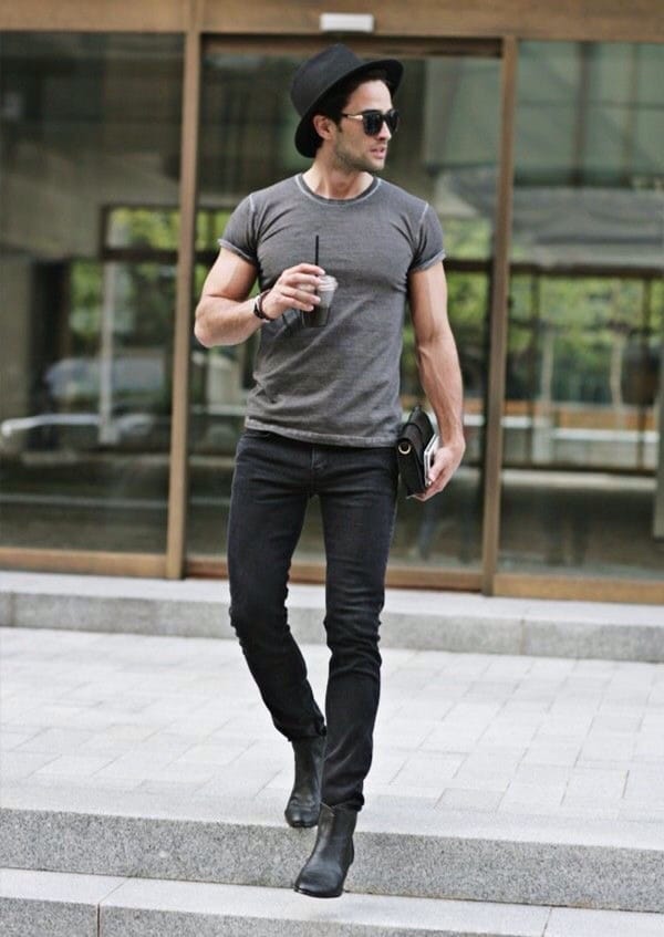 Ways To Wear a Round Neck T-Shirt In Style