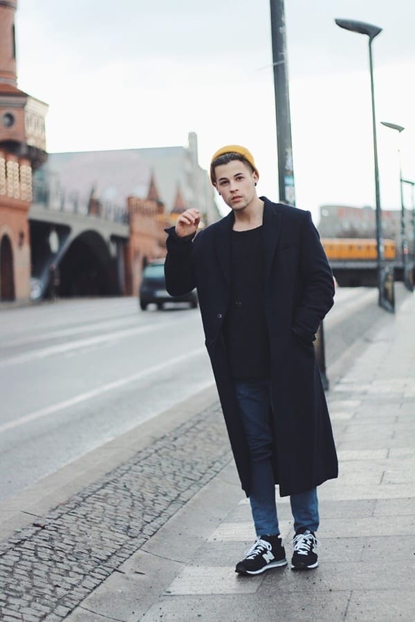 Round neck t sales shirt with coat