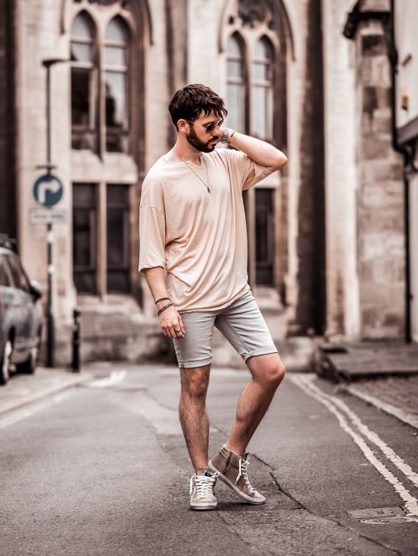 Cool Summer Beach Outfits For Men To Try