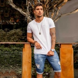 40 Cool Summer Beach Outfits For Men To Try