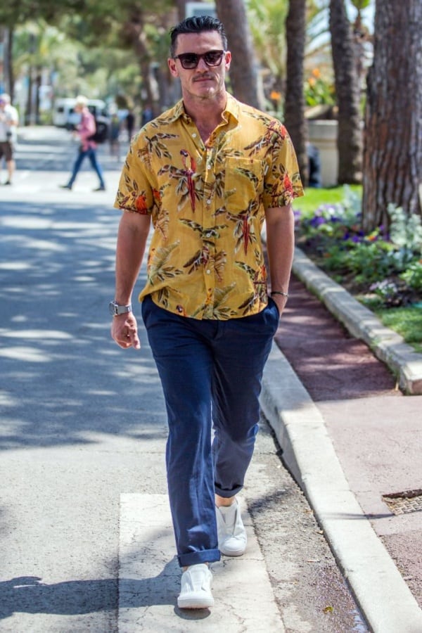 Stylish Printed Shirts Outfit Ideas For Men