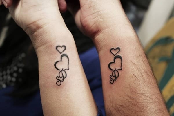 Voorkoms Mom and Dad with Heart loving Parents in 1 Tattoo with 6 Design  Waterproof Men and Women Temporary Body Tattoo  Amazonin Beauty