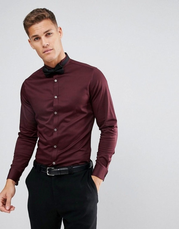 brown chinos black shirt