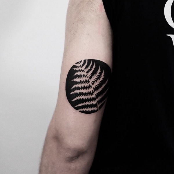 16 Beautiful Negative Space Tattoos to Inspire Your Next Ink