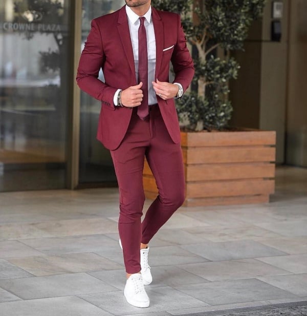 Stylish Suit With Sneakers Outfit Ideas