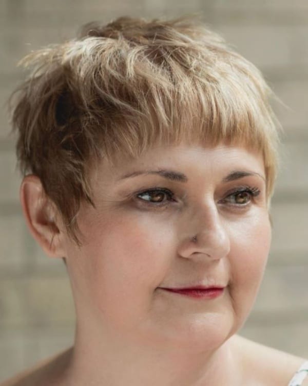 Beautiful Short Hairstyles For Fat Faces And Double Chins