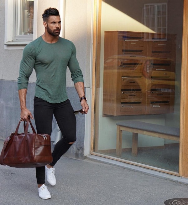 what to wear with black jeans men