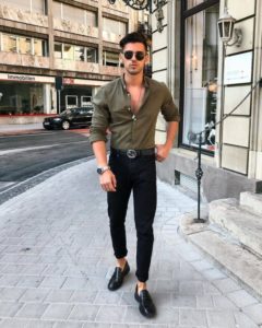 60 Best Black Jeans Outfits For Men [2024 Updated]