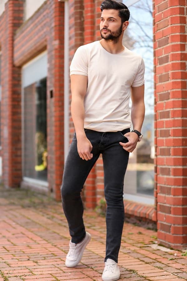 what to wear with black jeans men