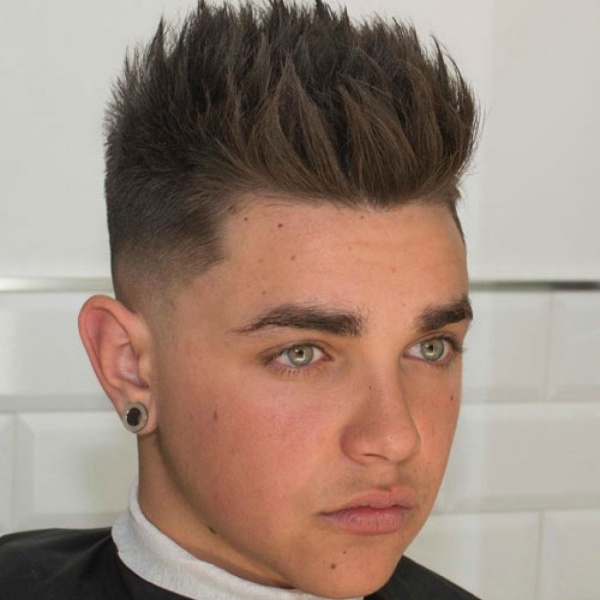 Top 70 Stylish Mens Haircuts For Round Faces  MachoHairstyles