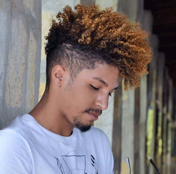 hairstyles for men with curly hair