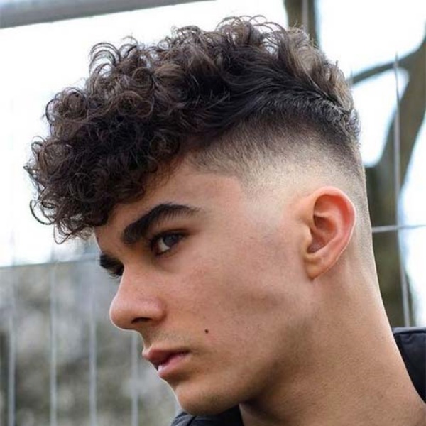 hairstyles for men with curly hair