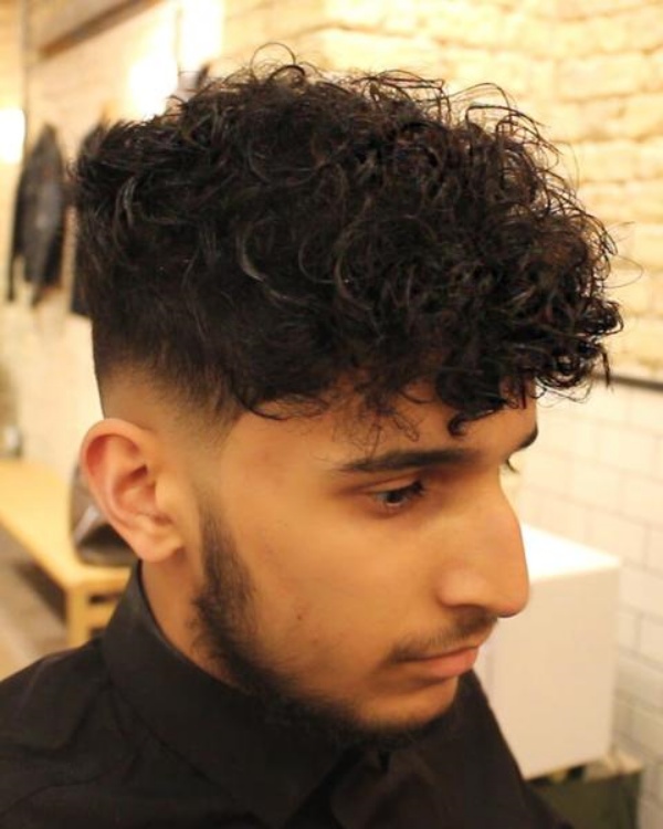 hairstyles for men with curly hair