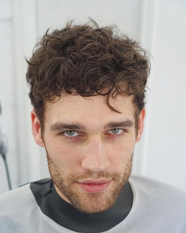 hairstyles for men with curly hair