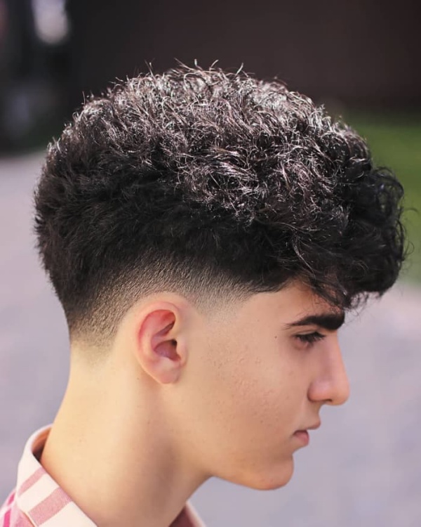 hairstyles for men with curly hair