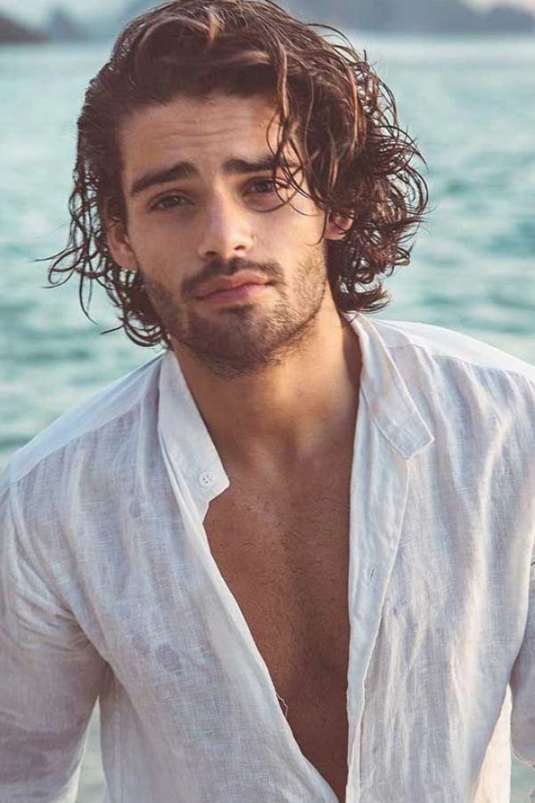 hairstyles for men with curly hair