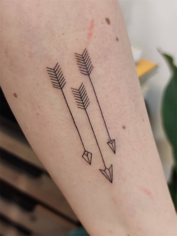 arrow tattoos for men