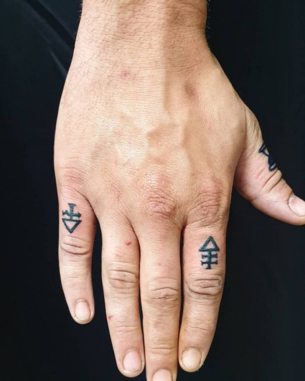 arrow tattoos for men