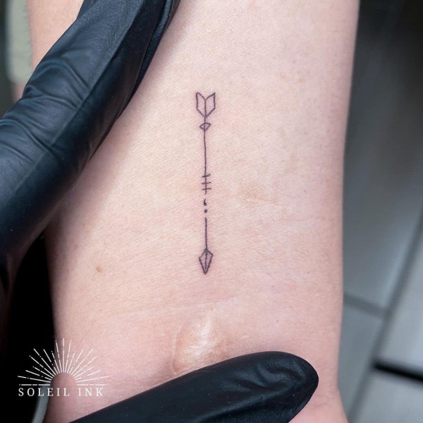 arrow tattoos for men