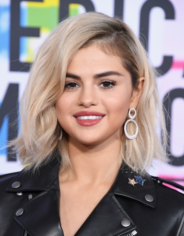 short hairstyles for fat faces and double chins